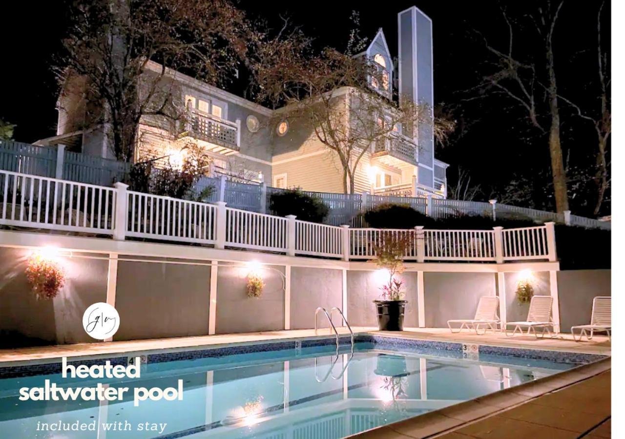 Luxury Villa- 3 Mins To Mohegan- Fully Stocked With Fireplace- Jacuzzi, Saltwater Pools, Sauna Norwich Zewnętrze zdjęcie